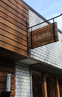 Lucent　看板